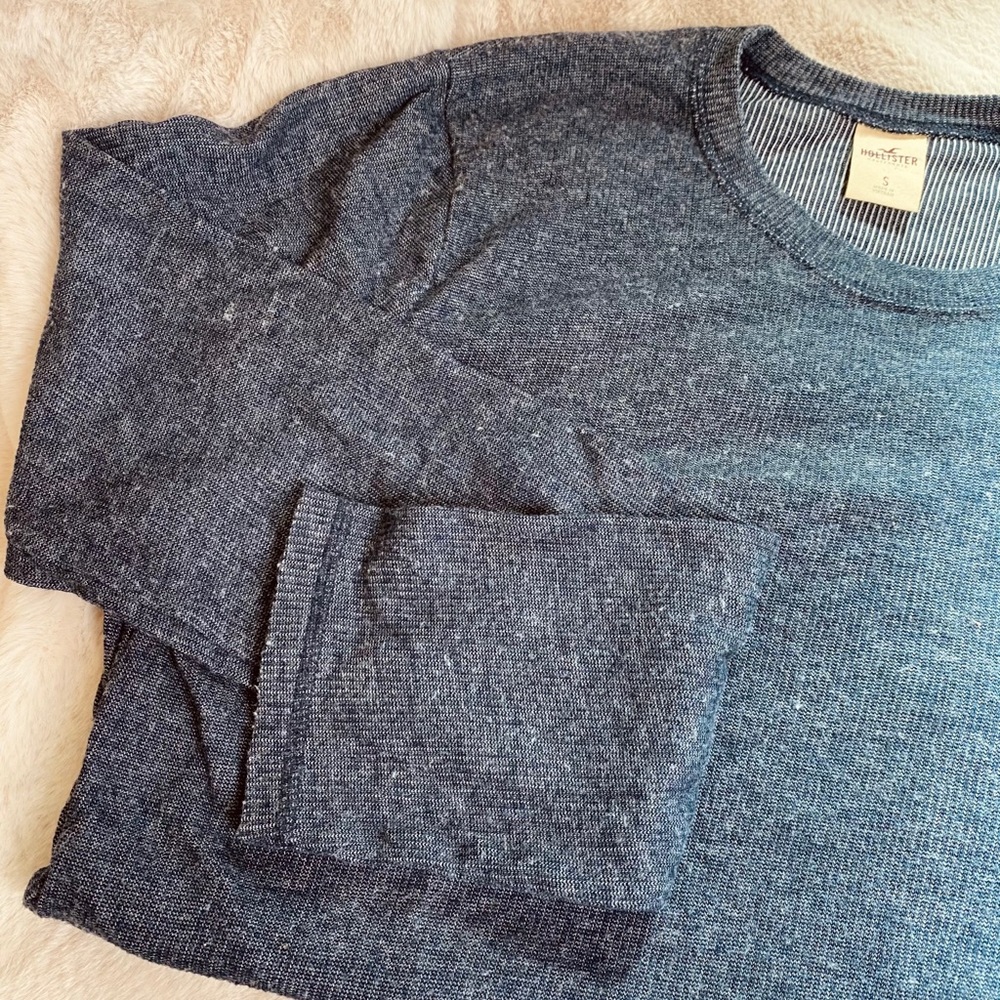 Hollister long sleeve tee